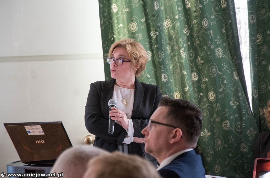 Wicemarszałek i eksperci mówili w starostwie o funduszach unijnych