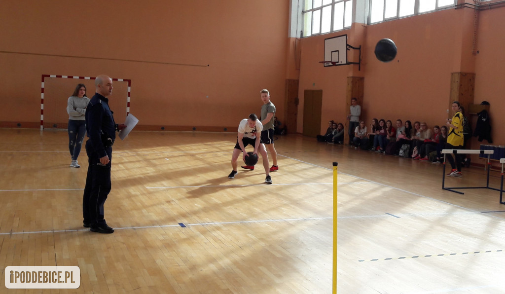 Uczniowie walczyli o Puchar Komendanta