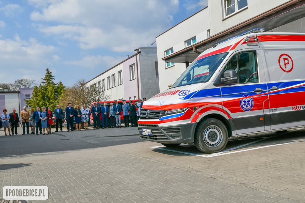 Pogotowie ratunkowe wróciło do poddębickiego szpitala
