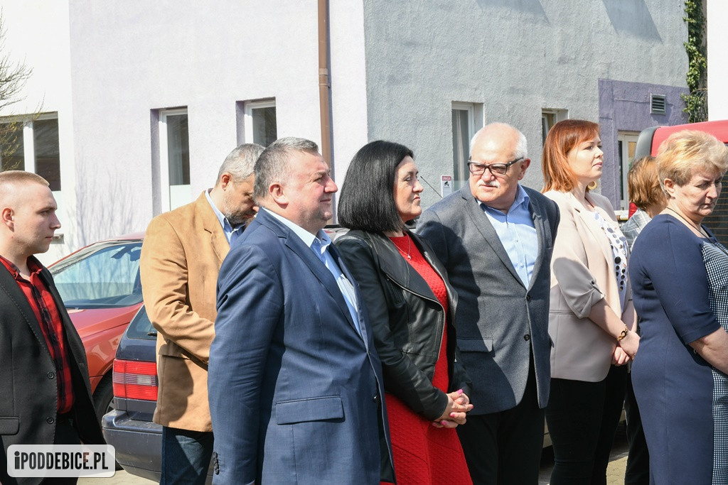 Pogotowie ratunkowe wróciło do poddębickiego szpitala