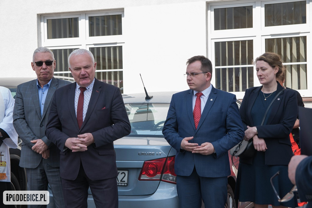 Pogotowie ratunkowe wróciło do poddębickiego szpitala