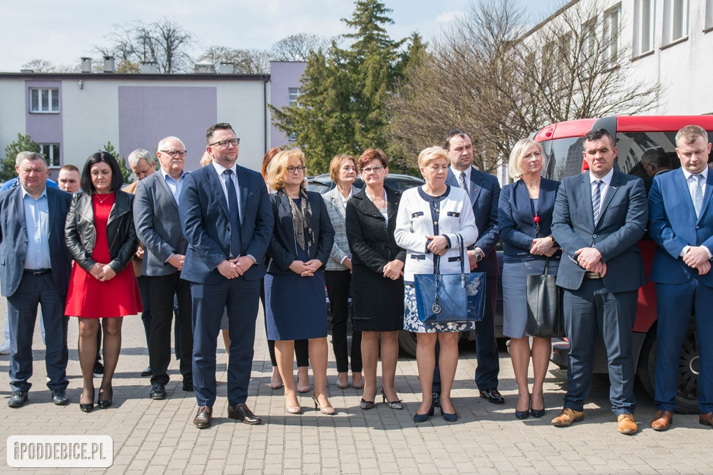 Pogotowie ratunkowe wróciło do poddębickiego szpitala