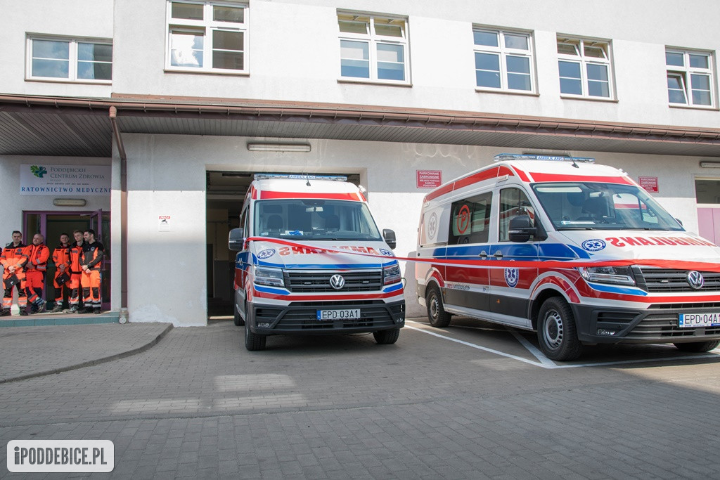 Pogotowie ratunkowe wróciło do poddębickiego szpitala