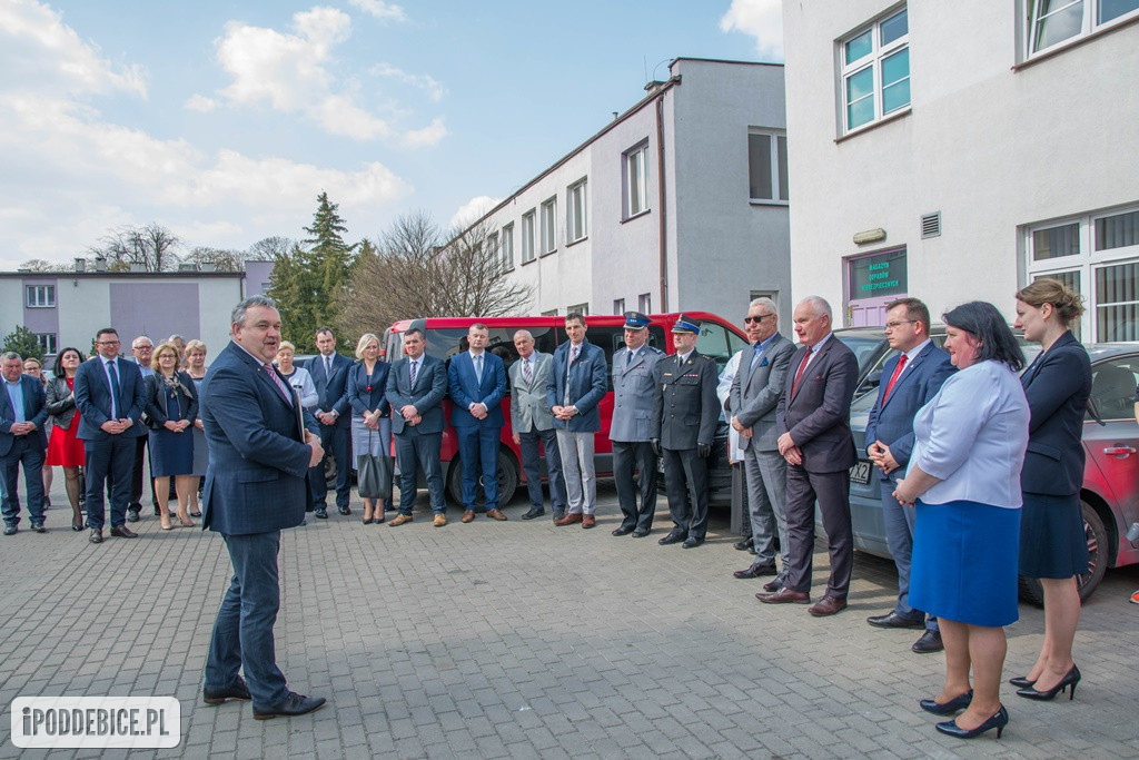 Pogotowie ratunkowe wróciło do poddębickiego szpitala