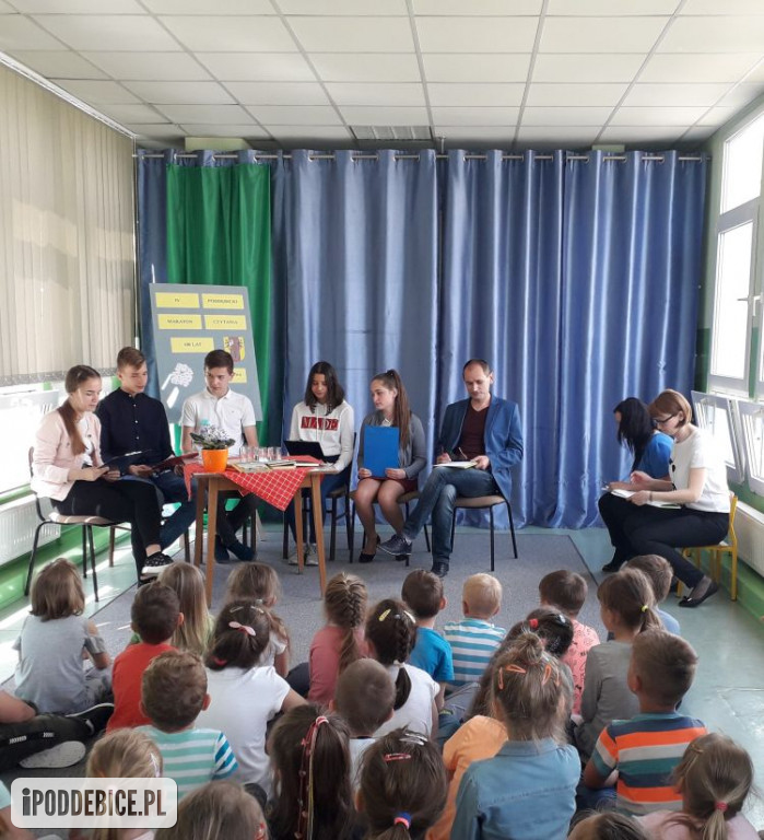 Maraton Czytania w bibliotece powiatowej
