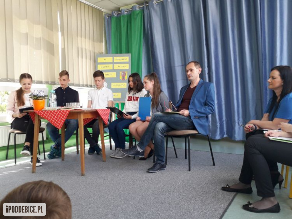 Maraton Czytania w bibliotece powiatowej