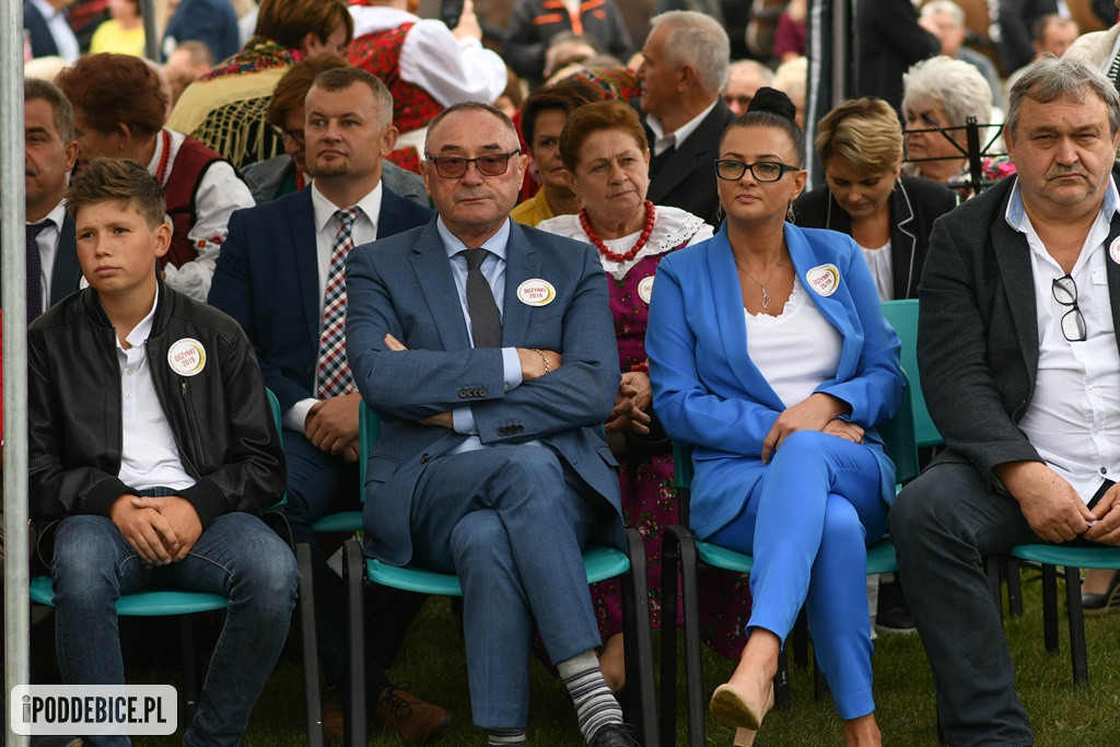 Dożynki Powiatu Poddębickiego w Wartkowicach