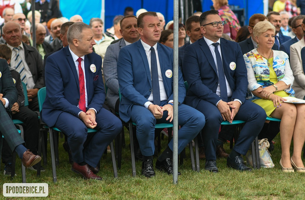 Dożynki Powiatu Poddębickiego w Wartkowicach