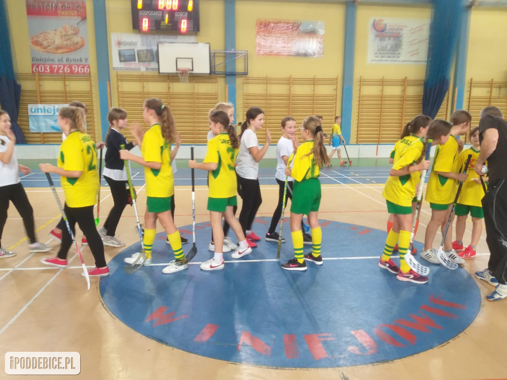 Powiatowe zawody w Unihokeja