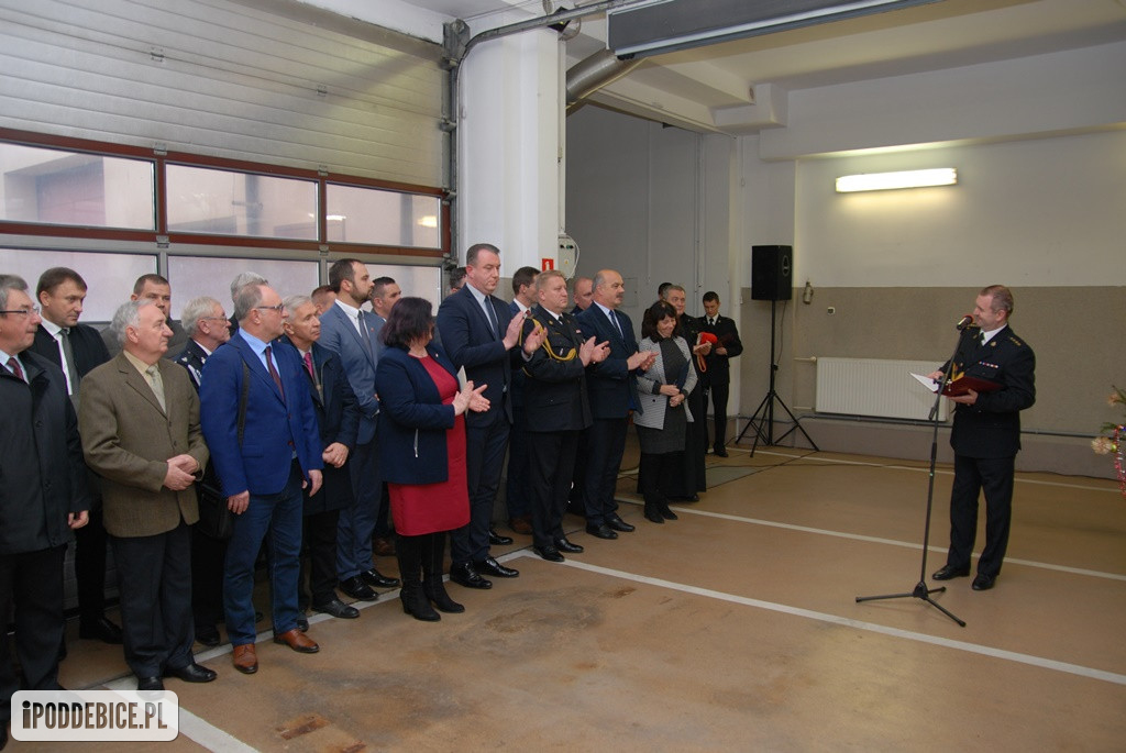 Poddębicka straż ma nowy samochód [ZDJĘCIA]