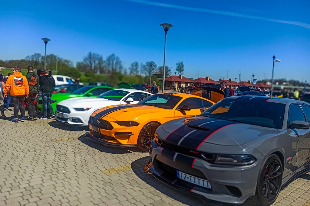 W weekend kilkaset aut i motocykli zjechało do Uniejowa