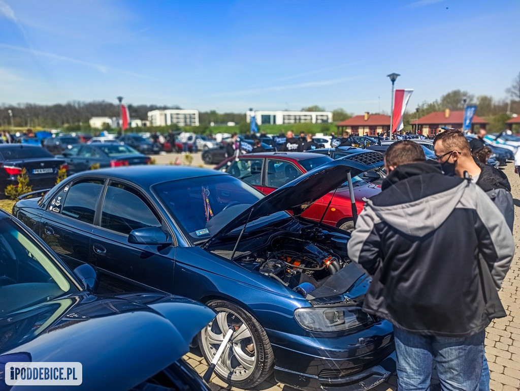 W weekend kilkaset aut i motocykli zjechało do Uniejowa