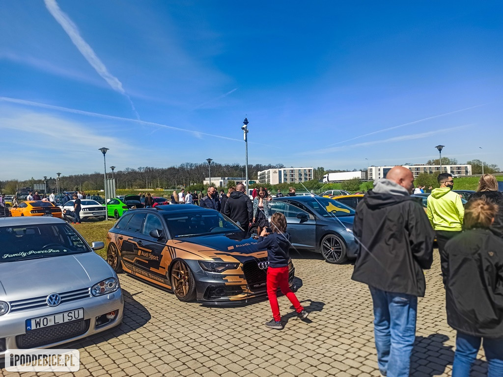 W weekend kilkaset aut i motocykli zjechało do Uniejowa