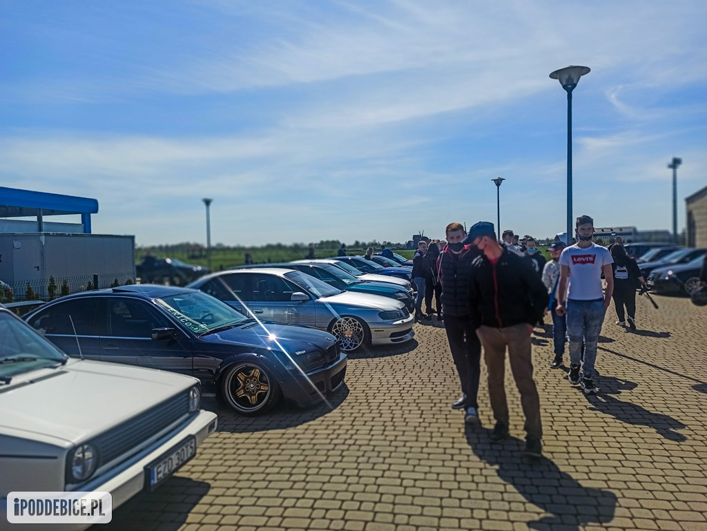 W weekend kilkaset aut i motocykli zjechało do Uniejowa