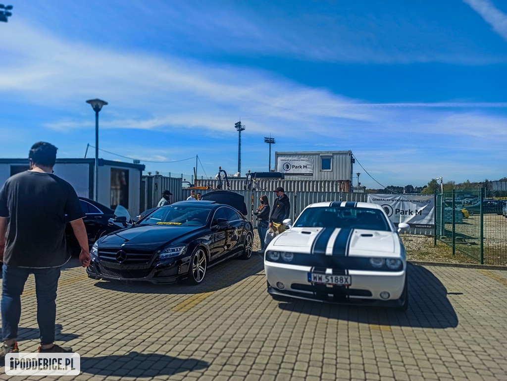 W weekend kilkaset aut i motocykli zjechało do Uniejowa