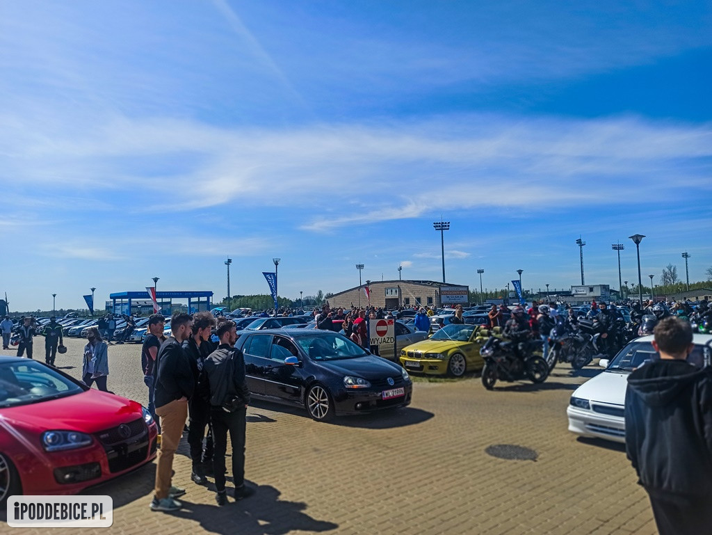W weekend kilkaset aut i motocykli zjechało do Uniejowa