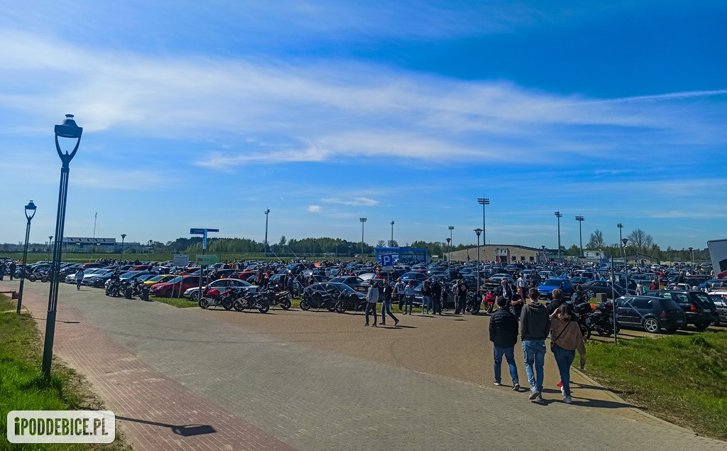 W weekend kilkaset aut i motocykli zjechało do Uniejowa