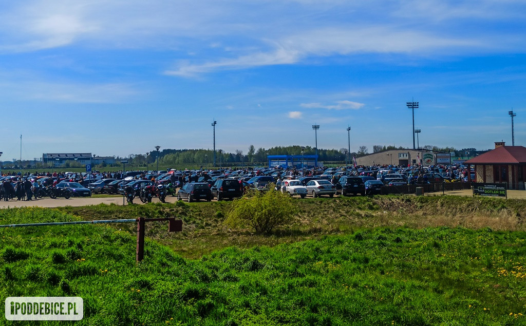 W weekend kilkaset aut i motocykli zjechało do Uniejowa