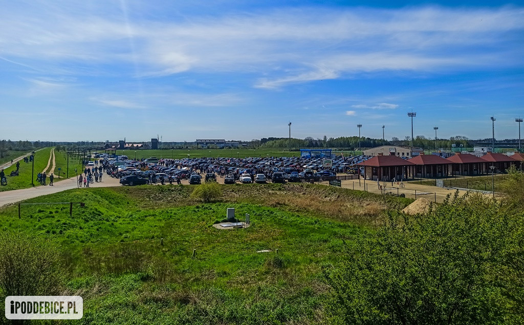 W weekend kilkaset aut i motocykli zjechało do Uniejowa