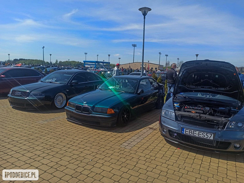 W weekend kilkaset aut i motocykli zjechało do Uniejowa