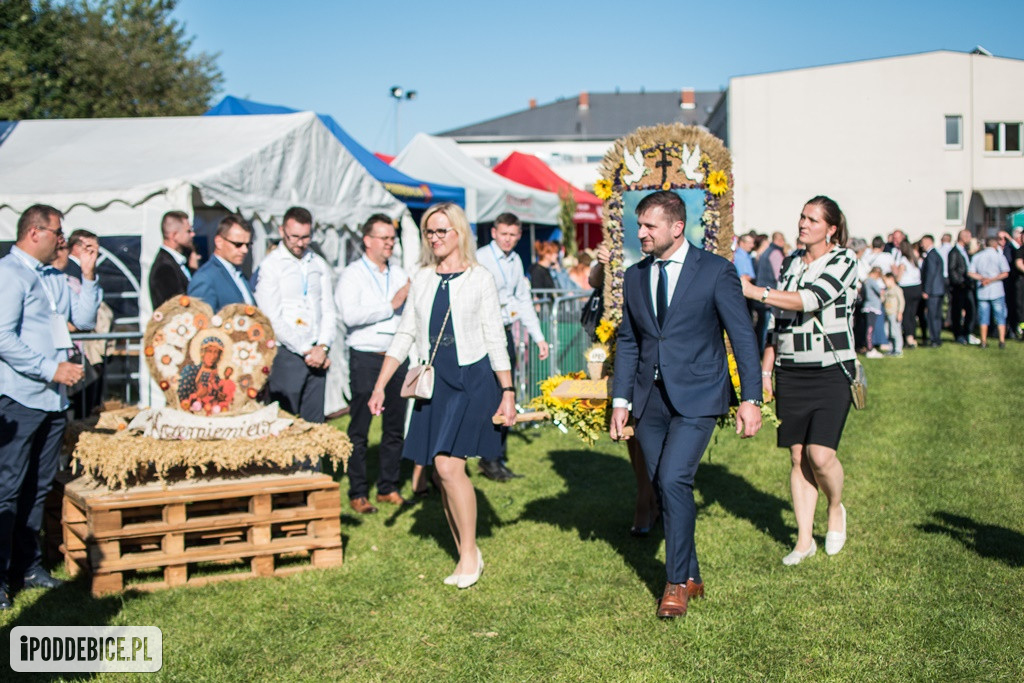 IX Dożynki Powiatu Poddębickiego w Dalikowie