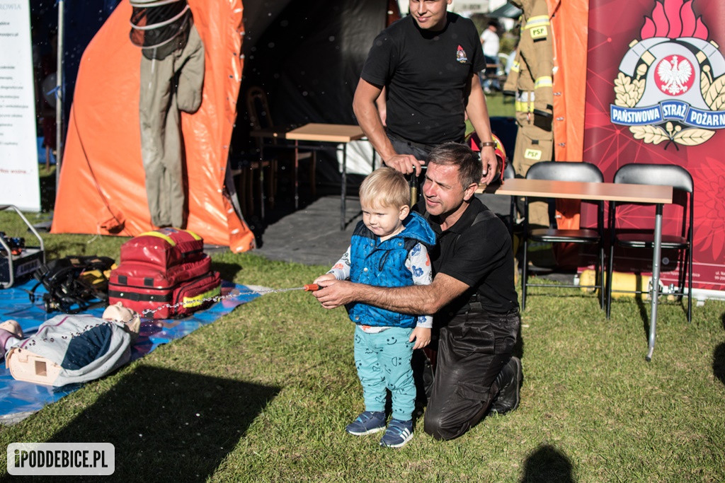 IX Dożynki Powiatu Poddębickiego w Dalikowie