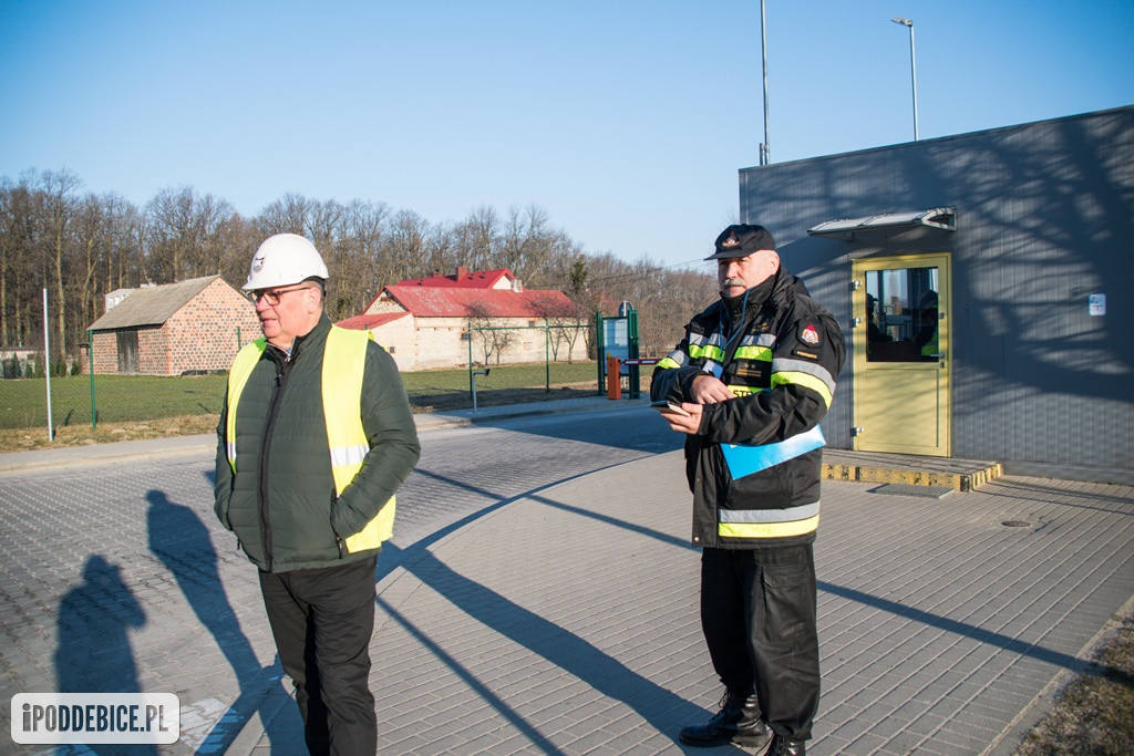 Ponad 200 osób ewakuowano w ramach ćwiczeń jednej z największych firm  w powiecie poddębickim