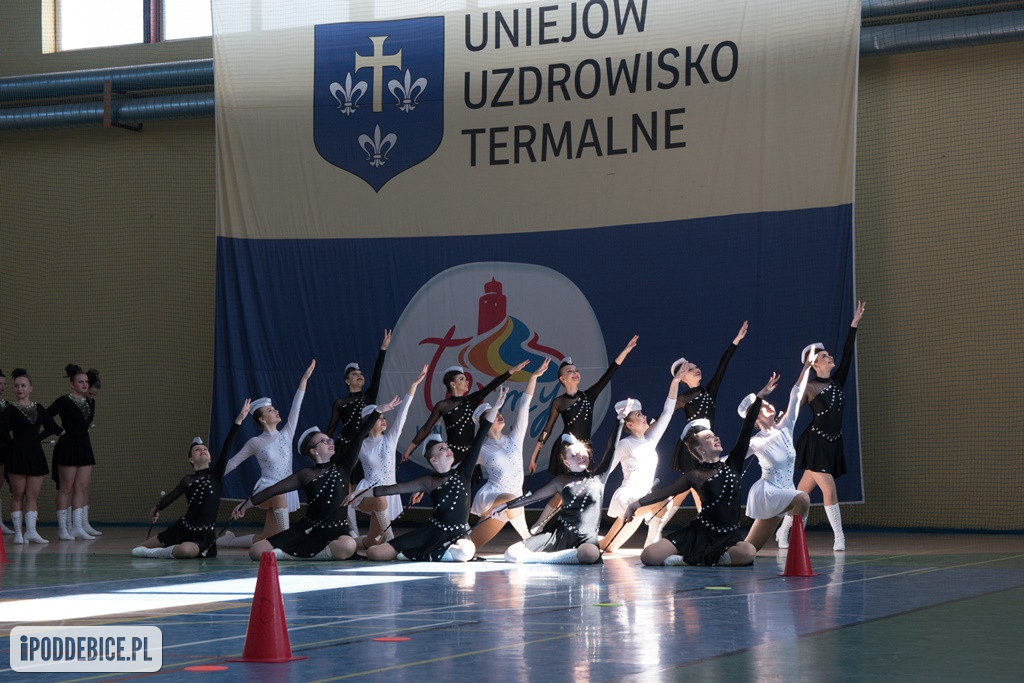 Mażoretki z Poddębic wracają z Mistrzostw Polski Środkowej z medalami [FOTO]