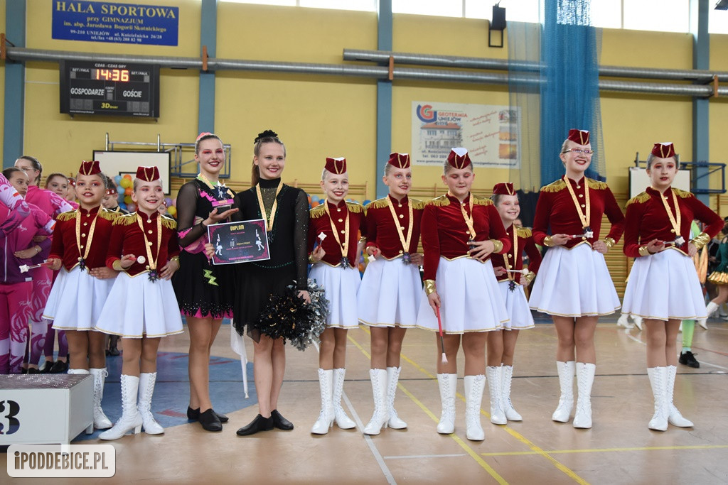 Mażoretki z Poddębic wracają z Mistrzostw Polski Środkowej z medalami [FOTO]