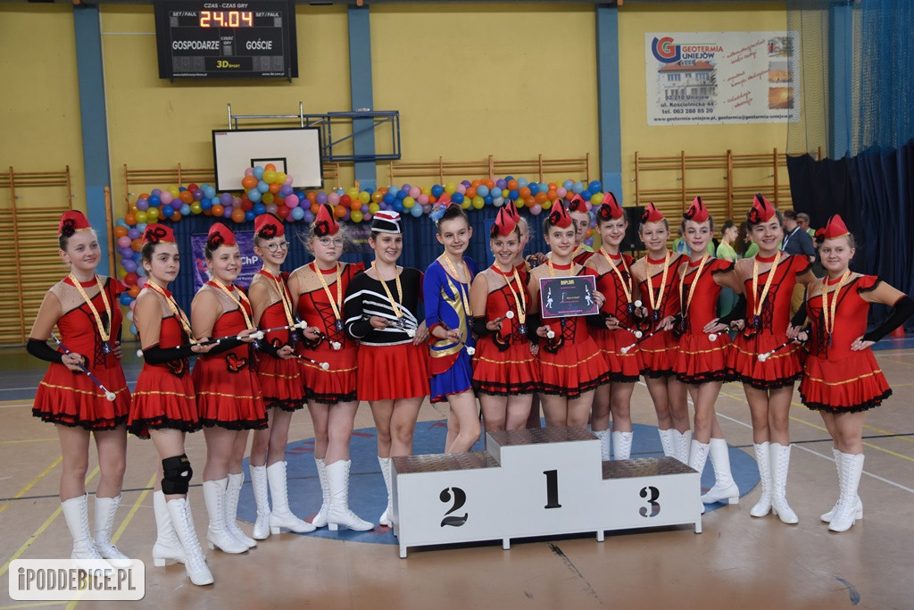 Mażoretki z Poddębic wracają z Mistrzostw Polski Środkowej z medalami [FOTO]