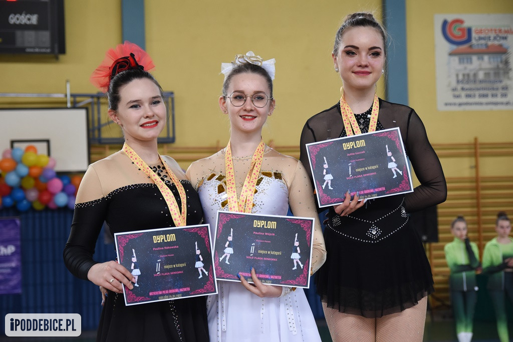 Mażoretki z Poddębic wracają z Mistrzostw Polski Środkowej z medalami [FOTO]