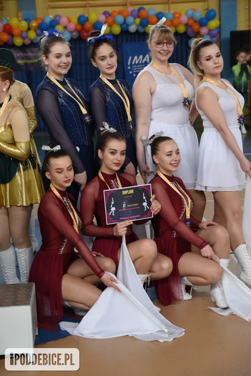 Mażoretki z Poddębic wracają z Mistrzostw Polski Środkowej z medalami [FOTO]