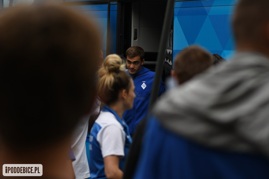Tak w Uniejowie powitano piłkarzy Dynamo Kijów