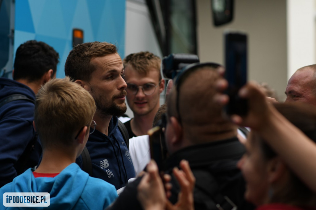 Tak w Uniejowie powitano piłkarzy Dynamo Kijów