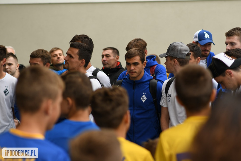 Tak w Uniejowie powitano piłkarzy Dynamo Kijów