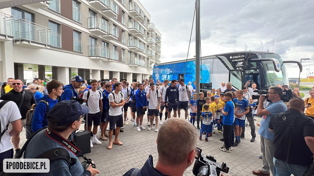 Tak w Uniejowie powitano piłkarzy Dynamo Kijów