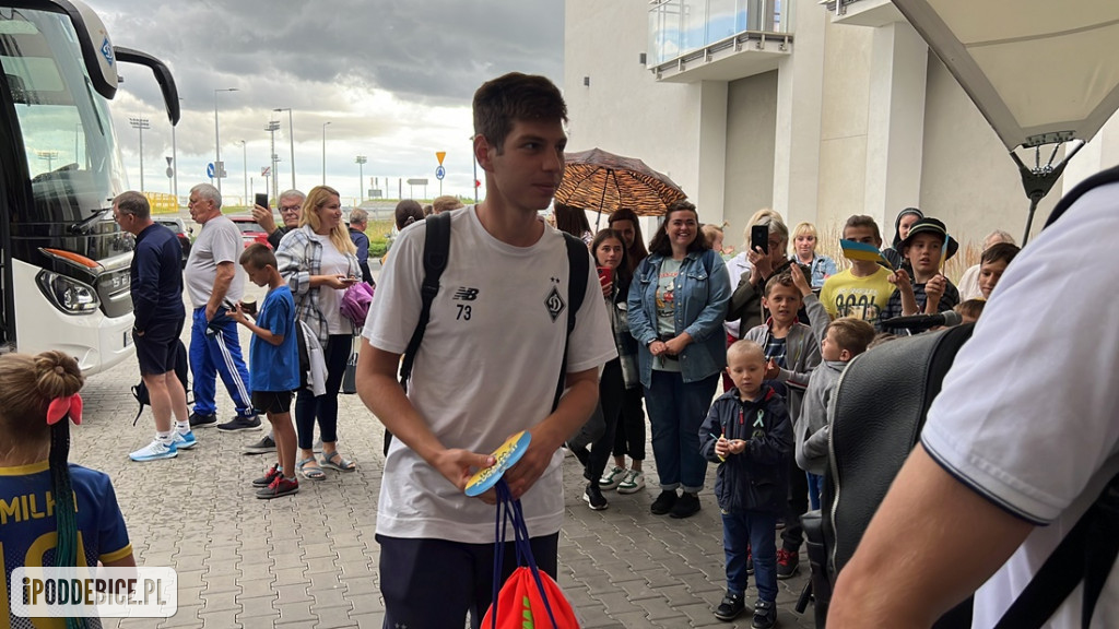 Tak w Uniejowie powitano piłkarzy Dynamo Kijów