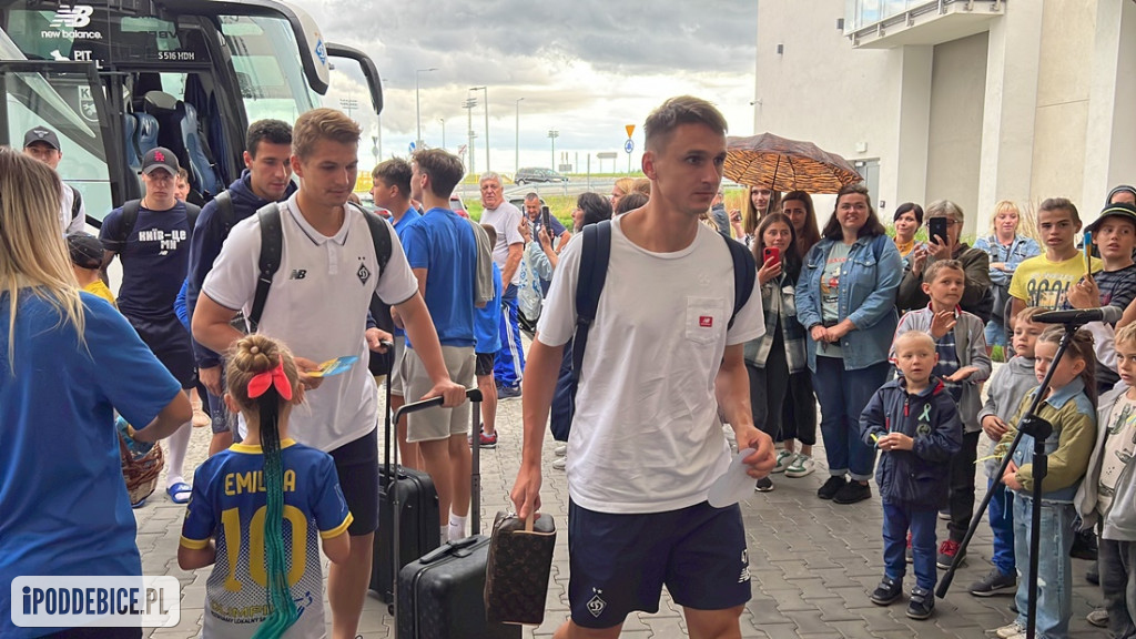 Tak w Uniejowie powitano piłkarzy Dynamo Kijów