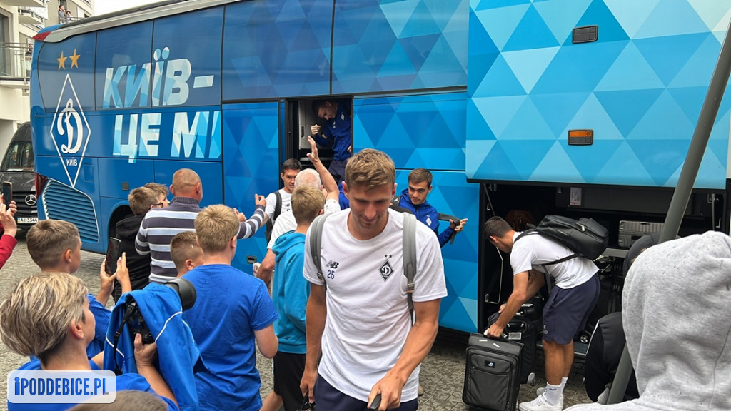 Tak w Uniejowie powitano piłkarzy Dynamo Kijów