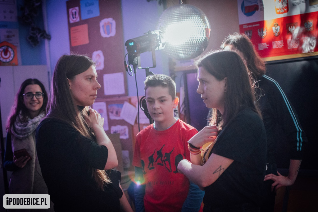 Powrót do przeszłości, czyli zespół Kisu Min nagrywał w Uniejowie teledysk.