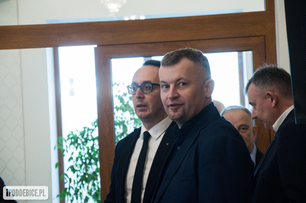 Szymon Hołownia i Władysław Kosiniak-Kamysz w Poddębicach. Zobacz