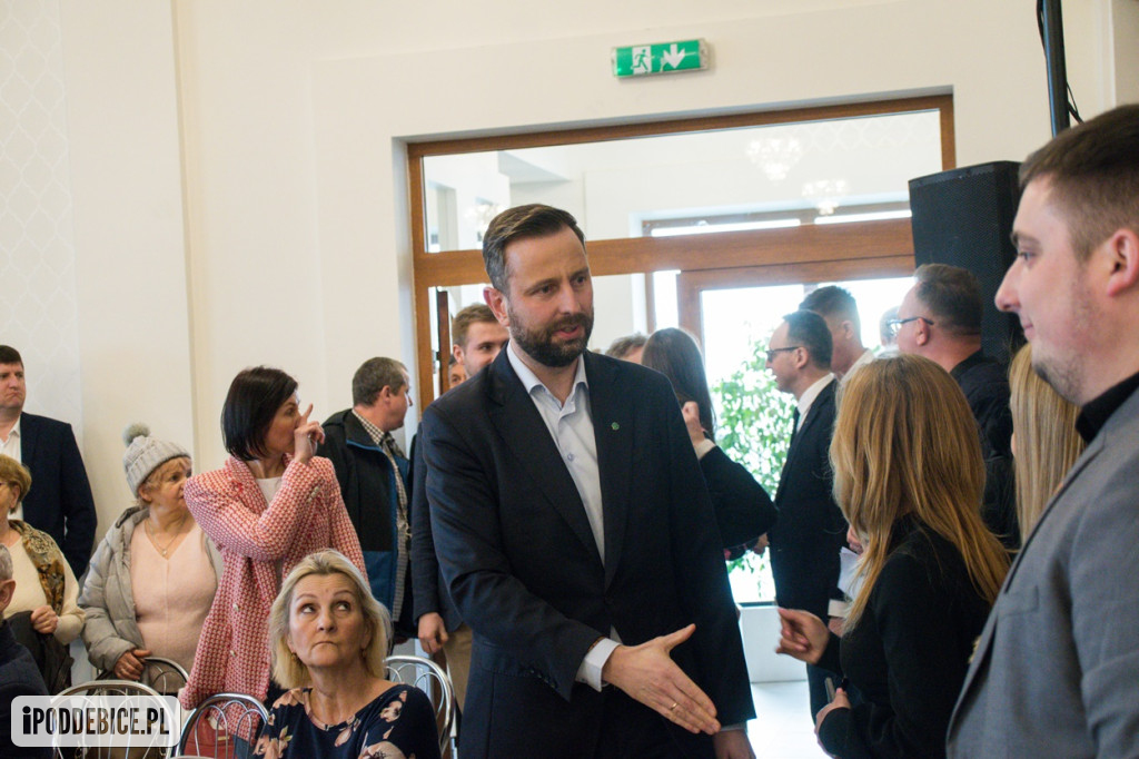 Szymon Hołownia i Władysław Kosiniak-Kamysz w Poddębicach. Zobacz