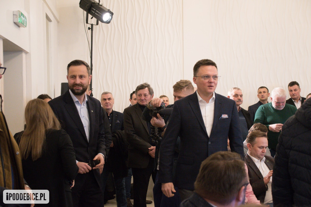 Szymon Hołownia i Władysław Kosiniak-Kamysz w Poddębicach. Zobacz