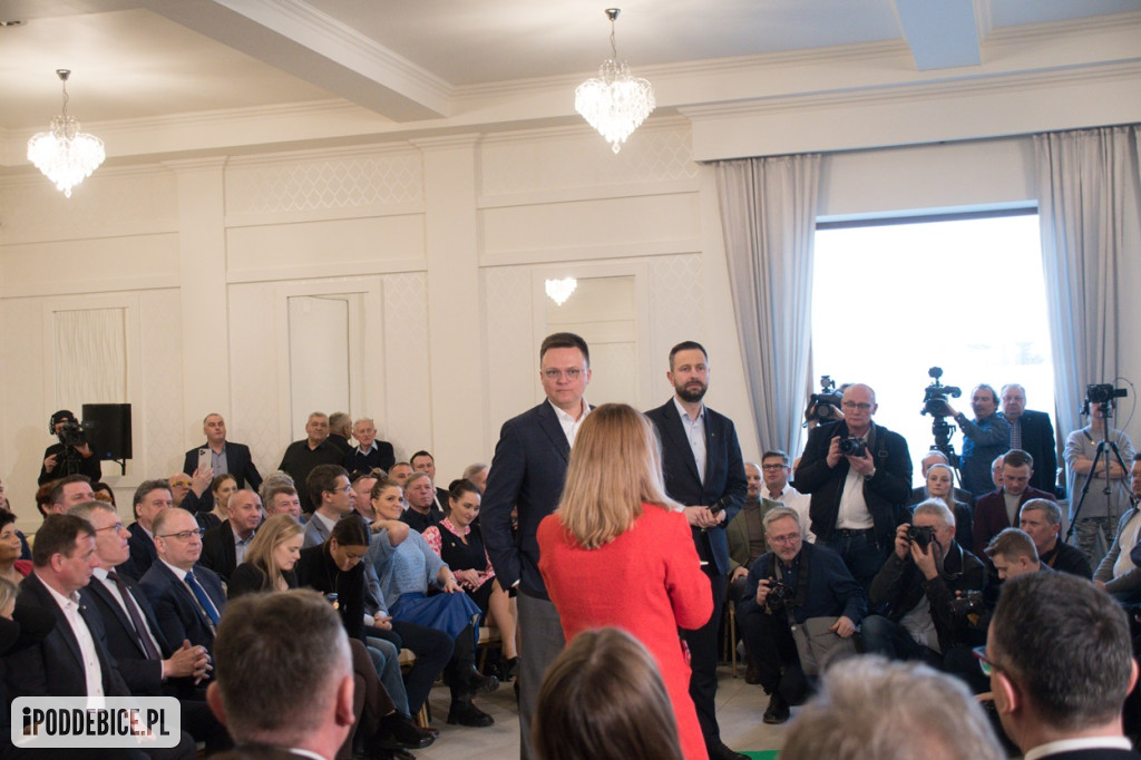 Szymon Hołownia i Władysław Kosiniak-Kamysz w Poddębicach. Zobacz