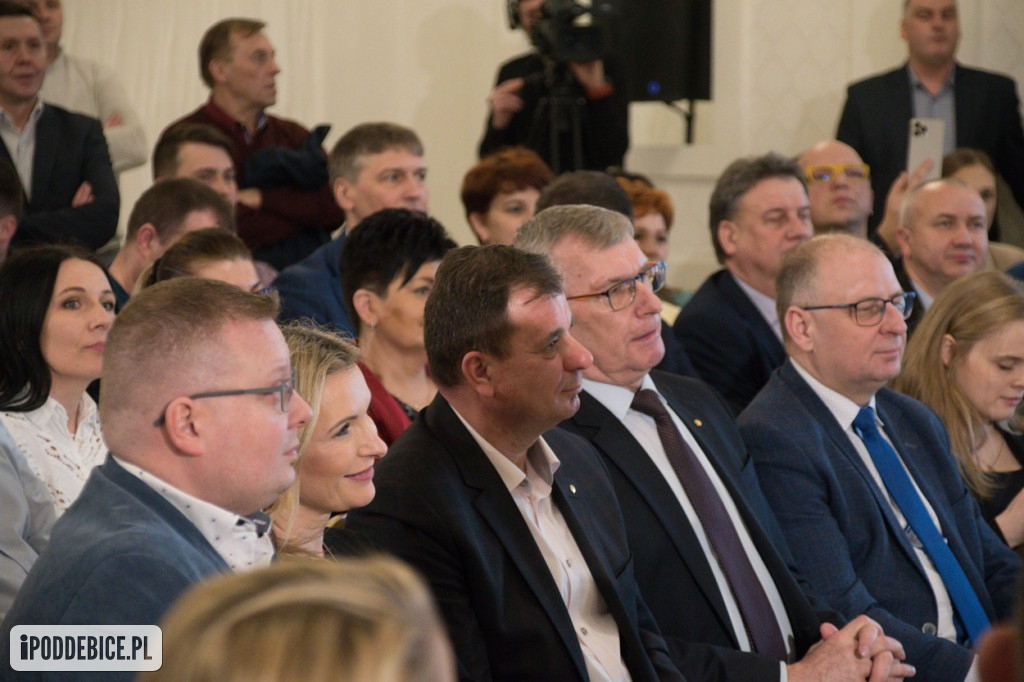 Szymon Hołownia i Władysław Kosiniak-Kamysz w Poddębicach. Zobacz