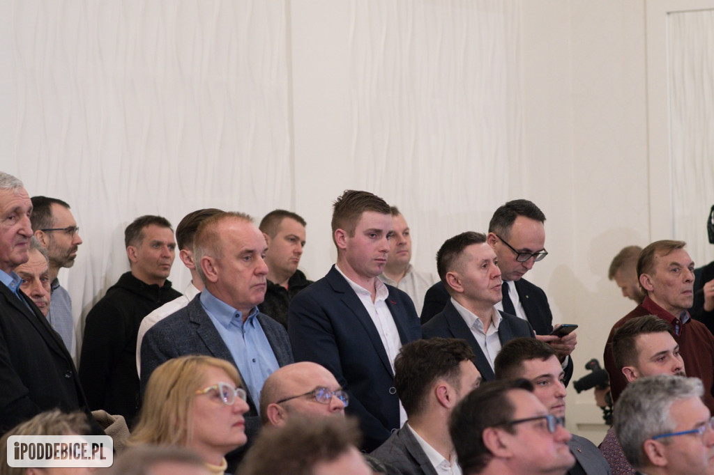 Szymon Hołownia i Władysław Kosiniak-Kamysz w Poddębicach. Zobacz