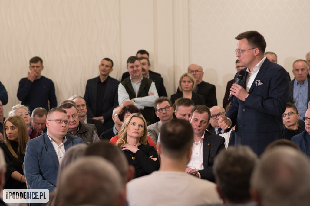 Szymon Hołownia i Władysław Kosiniak-Kamysz w Poddębicach. Zobacz