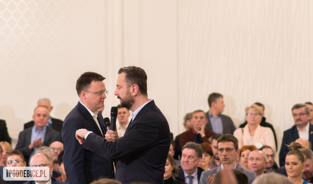 Szymon Hołownia i Władysław Kosiniak-Kamysz w Poddębicach. Zobacz