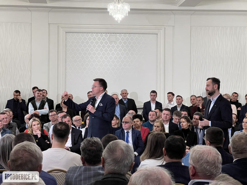 Szymon Hołownia i Władysław Kosiniak-Kamysz w Poddębicach. Zobacz