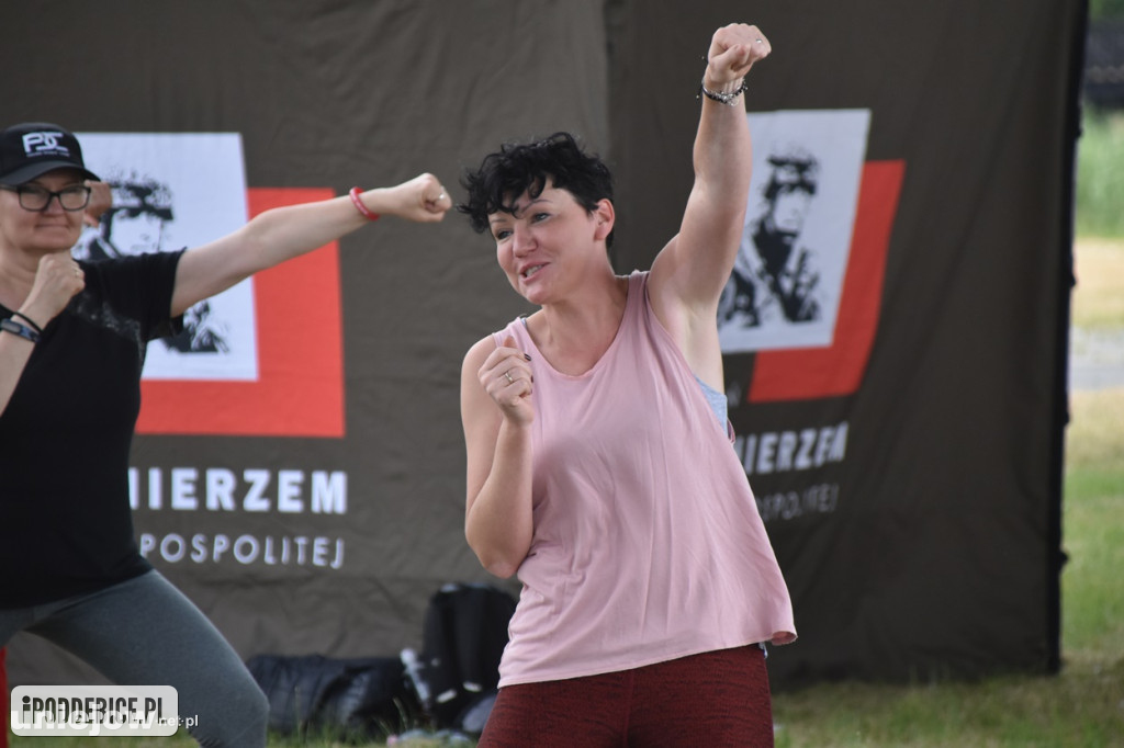 Wojsko trenowało kobiety [FOTO]